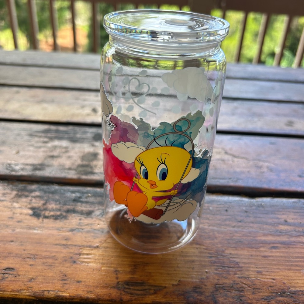 Tweety Bird Plastic Cup with Lid and Straw